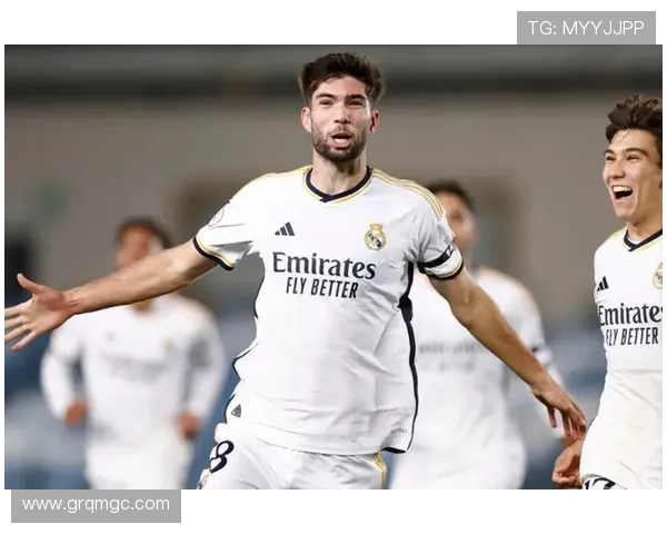 帕斯双响失点巴图里纳传射科莫大胜